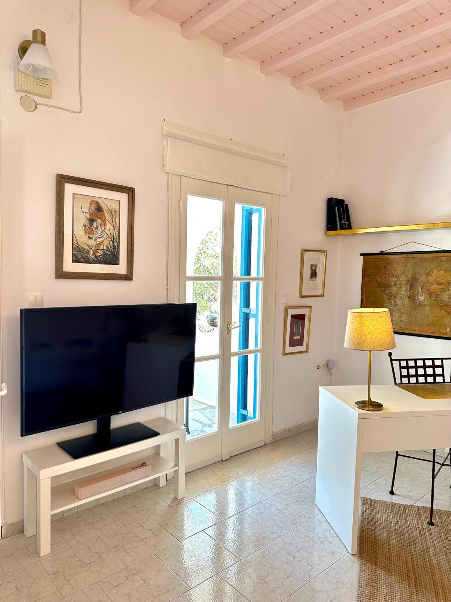 Maar Mykonos Apt Near The Beach *